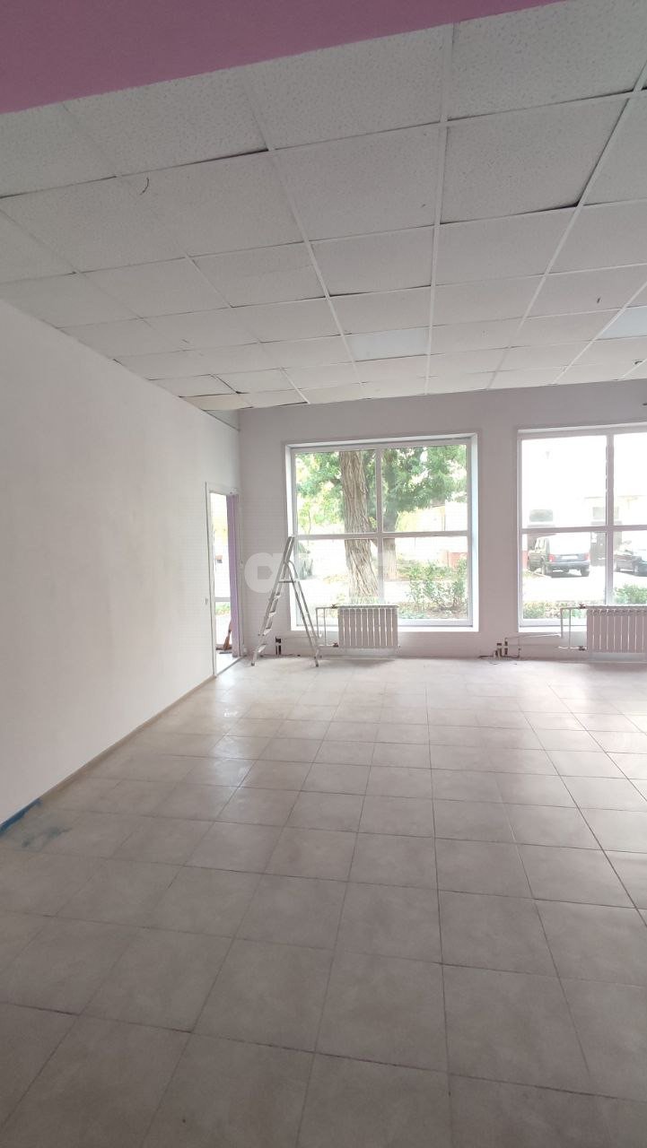 Фото №3: Коммерция 160 м² - Мариуполь, Левобережный, мкр. 2-й участок, ул. Азовстальская