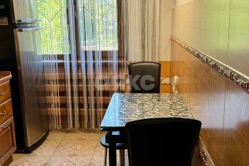 Фото №3: 3-комнатная квартира 60 м² - Мариуполь, мкр. Азовский, ул. 130-й Таганрогской Дивизии, 7