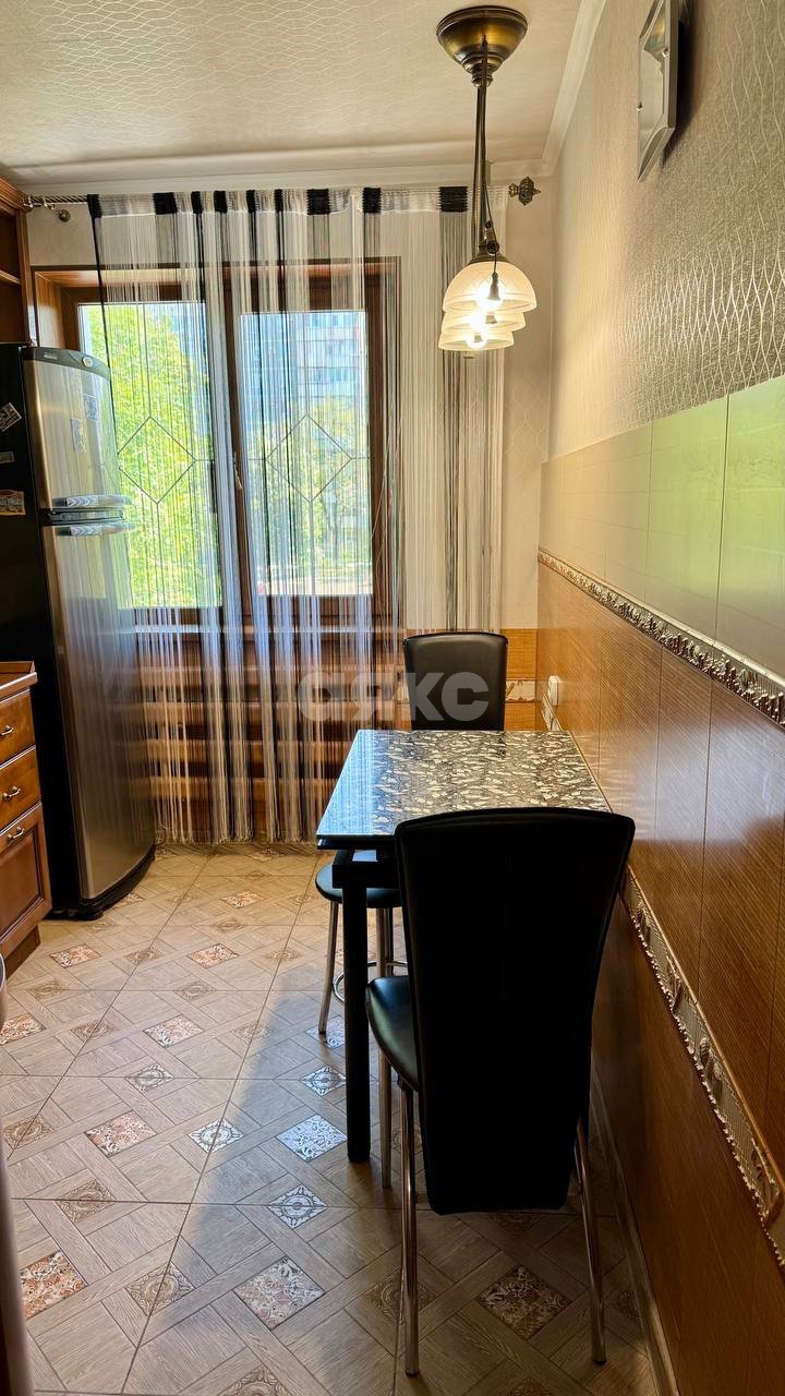 Фото №3: 3-комнатная квартира 60 м² - Мариуполь, Левобережный, мкр. Азовский, ул. 130-й Таганрогской Дивизии, 7