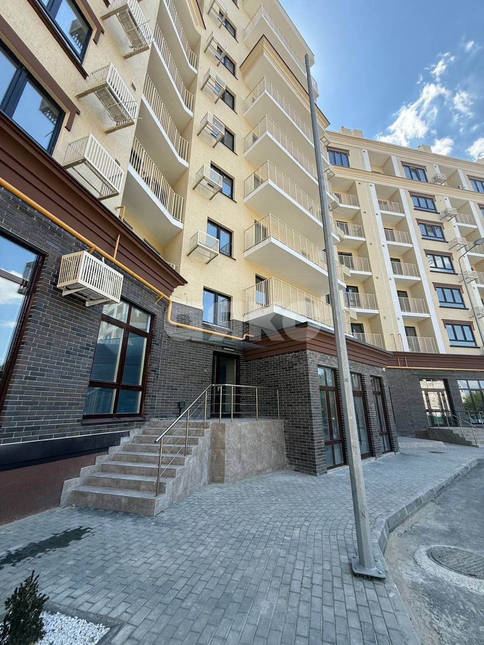 Фото №2: Коммерция 670 м² - Мариуполь, р. Центральный, пр-кт Ленина, 77А