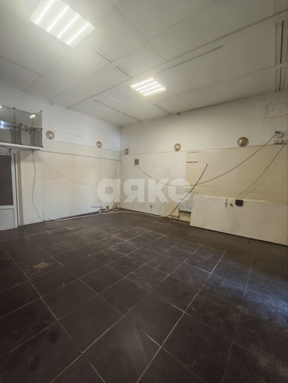 Фото №6: Коммерция 142 м² - Мариуполь, Жовтневый, мкр. Западный, ул. Куприна, 77А