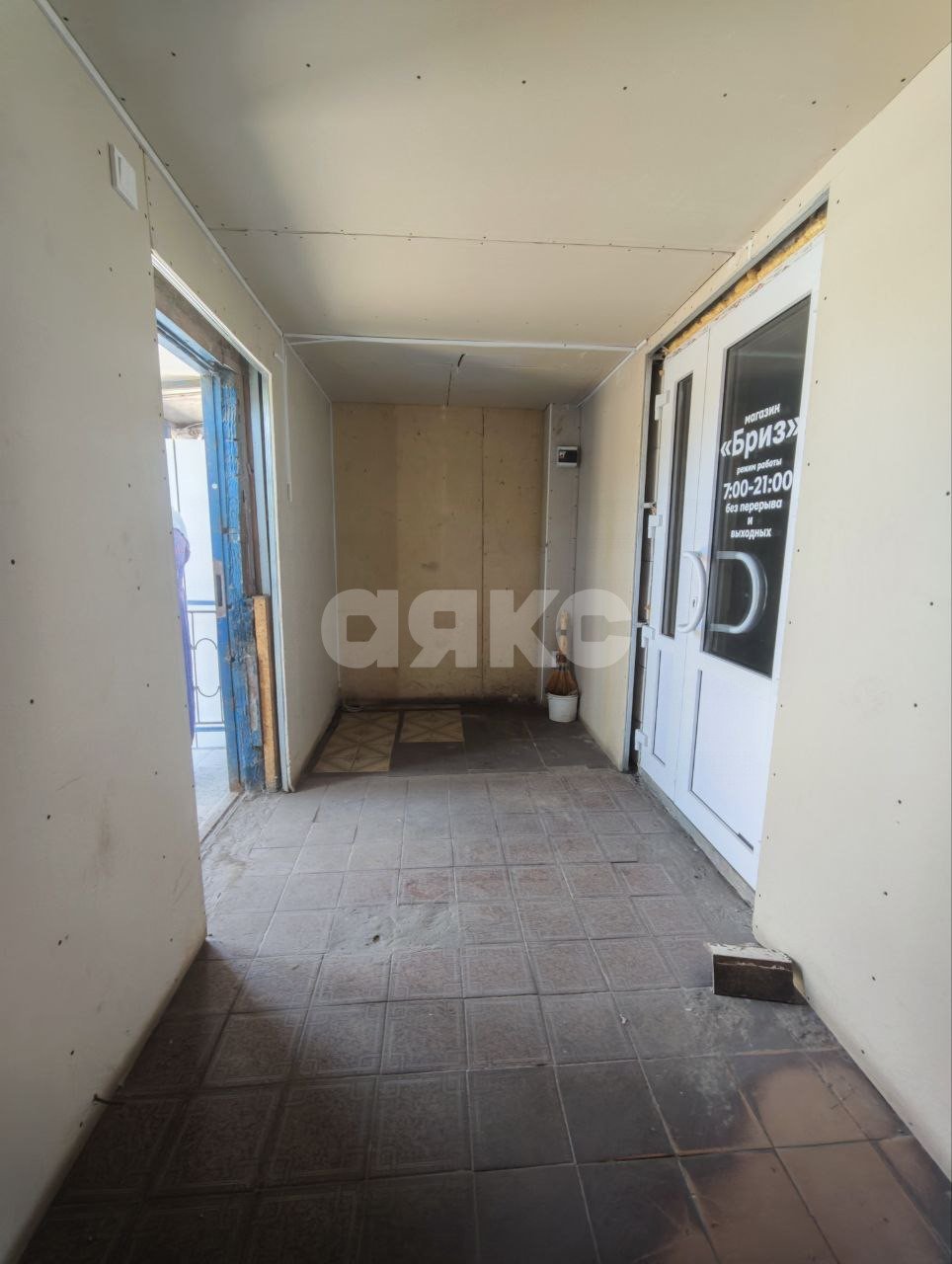 Фото №9: Коммерция 142 м² - Мариуполь, Жовтневый, мкр. Западный, ул. Куприна, 77А