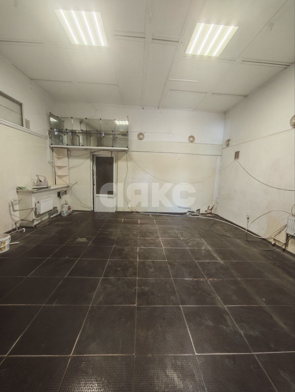 Фото №7: Коммерция 142 м² - Мариуполь, Жовтневый, мкр. Западный, ул. Куприна, 77А