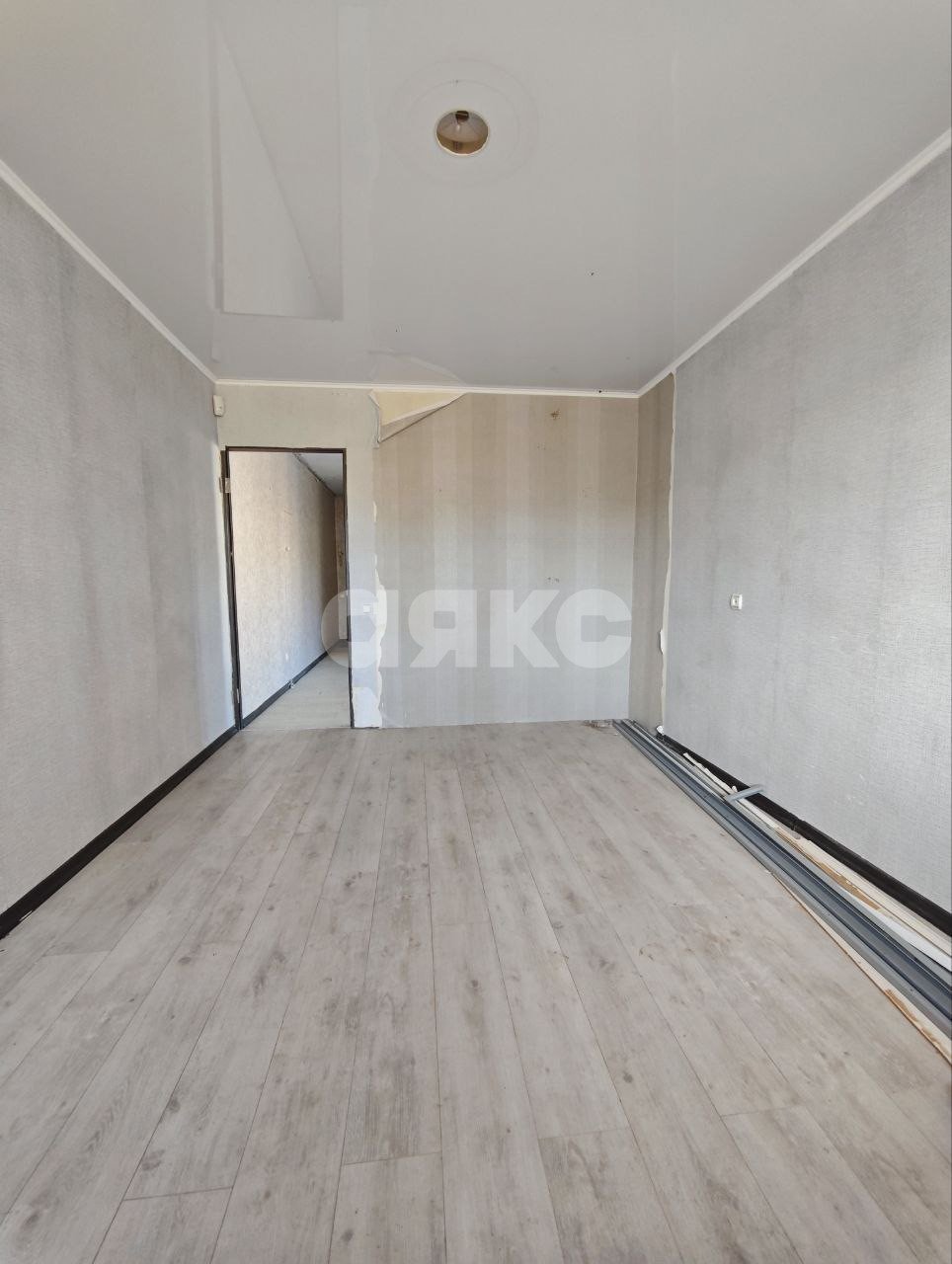 Фото №3: 3-комнатная квартира 52 м² - Мариуполь, р. Жовтневый, пр-кт Строителей, 99