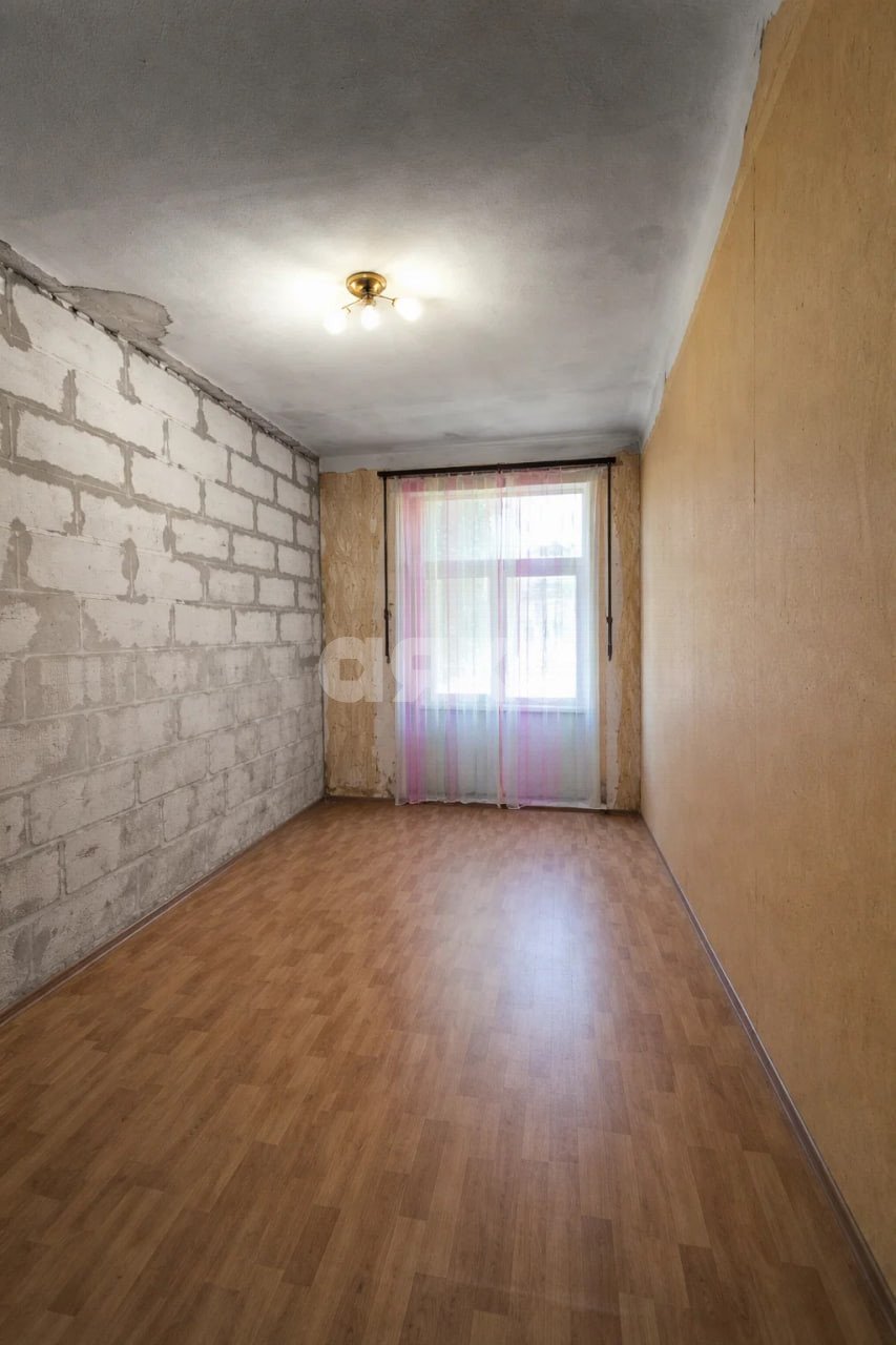 Фото №2: 3-комнатная квартира 63 м² - Мариуполь, р. Ильичёвский, пр-кт Ильича, 137