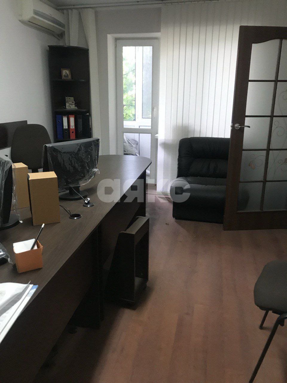 Фото №1: 3-комнатная квартира 56 м² - Мариуполь, р. Ильичёвский, ул. Блажевича, 69