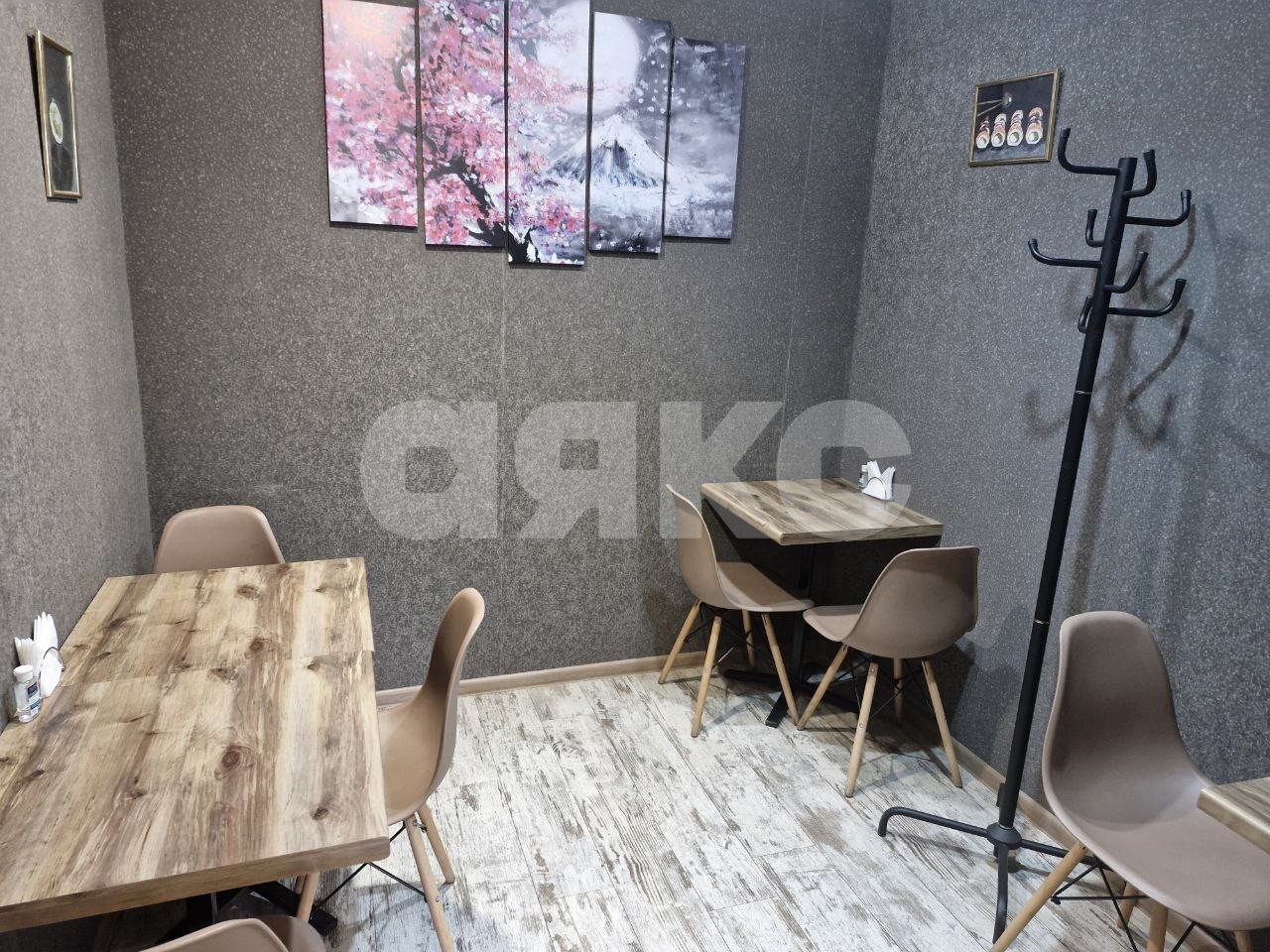 Фото №2: Коммерция 40 м² - Мариуполь, р. Жовтневый, пр-кт Нахимова, 178