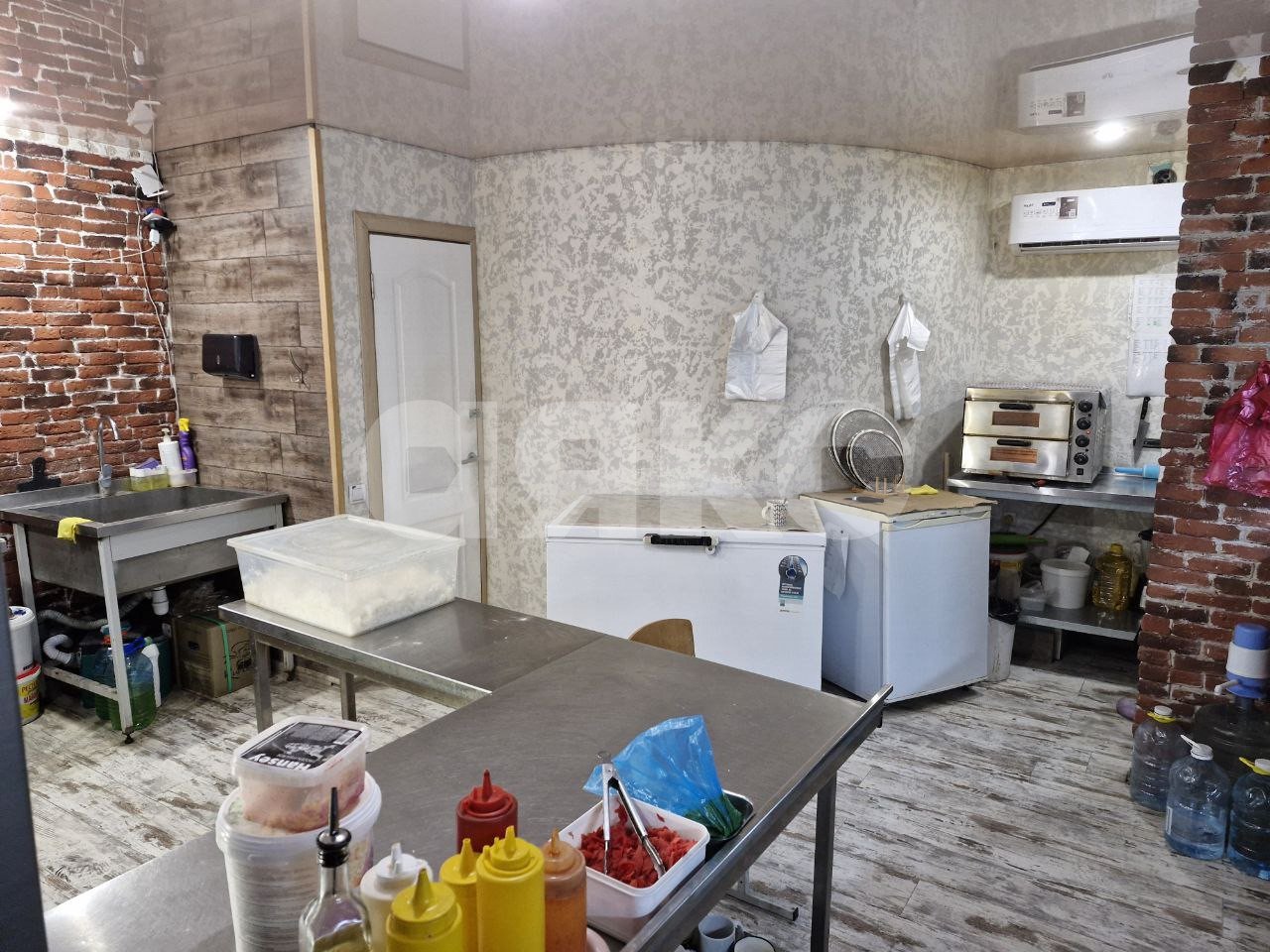 Фото №6: Коммерция 40 м² - Мариуполь, р. Жовтневый, пр-кт Нахимова, 178