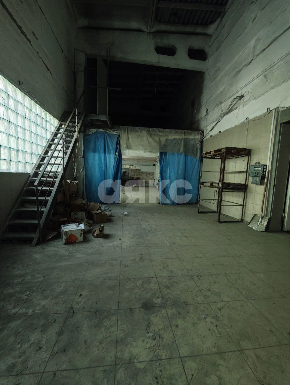 Фото №3: Коммерция 250 м² - Мариуполь, р. Ильичёвский, ул. Макара Мазая, 6