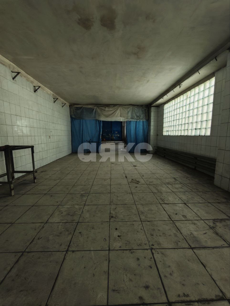 Фото №2: Коммерция 250 м² - Мариуполь, р. Ильичёвский, ул. Макара Мазая, 6