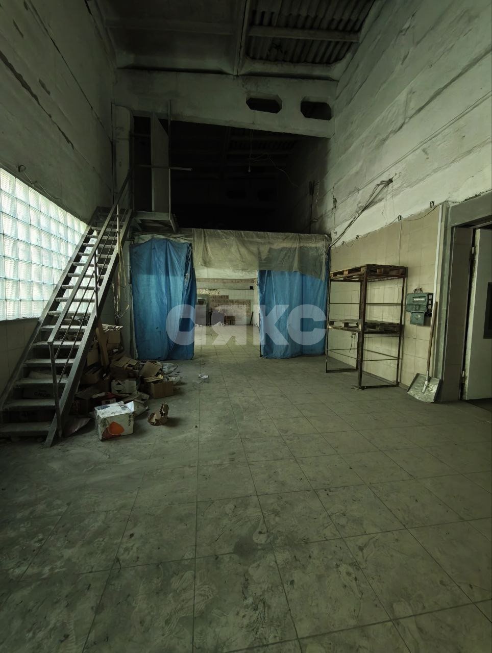 Фото №4: Коммерция 250 м² - Мариуполь, р. Ильичёвский, ул. Макара Мазая, 6