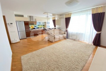 Фото №1: 2-комнатная квартира 64 м² - Мариуполь, мкр. Восточный, ул. Олимпийская, 167