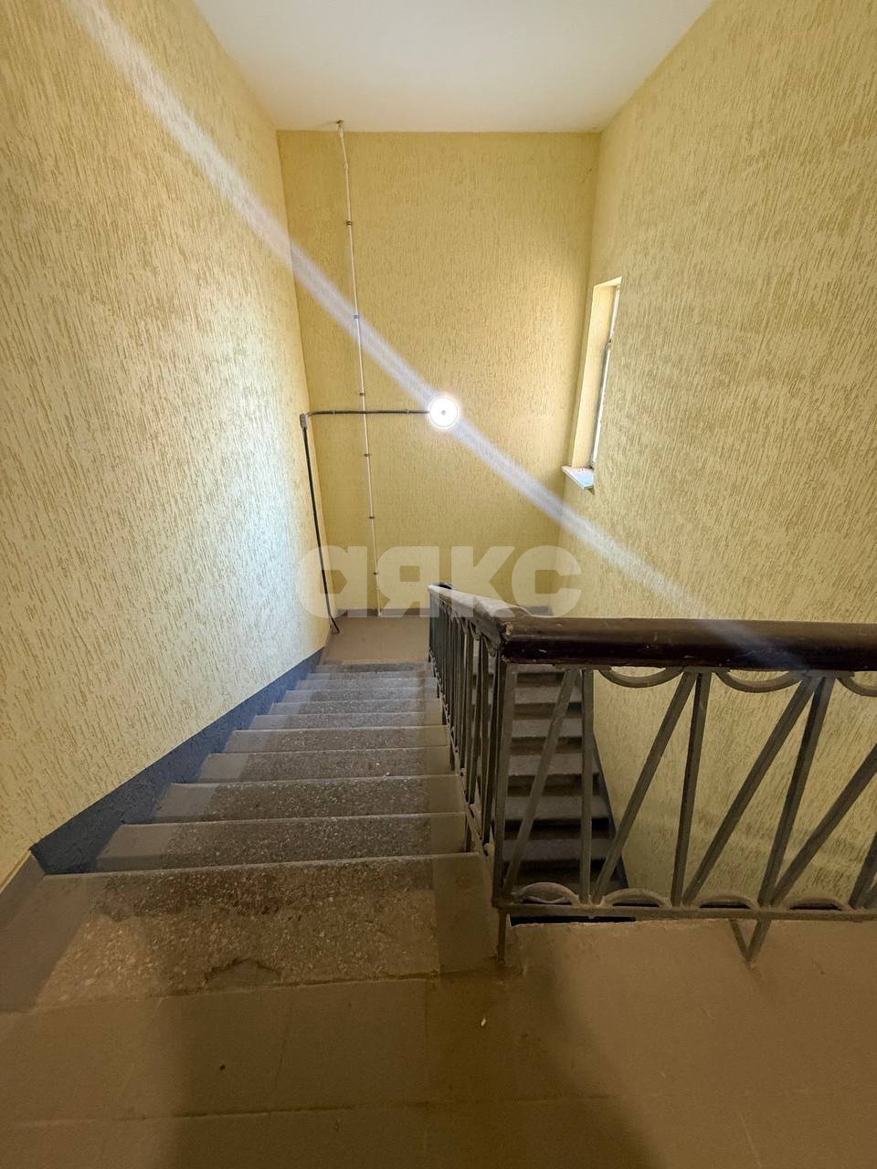 Фото №2: 2-комнатная квартира 43 м² - Мариуполь, р. Жовтневый, ул. Артёма, 49/43