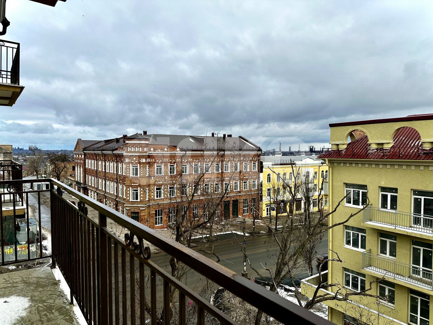 Фото №1: 3-комнатная квартира 87 м² - Мариуполь, р. Жовтневый, пр-кт Ленина, 24