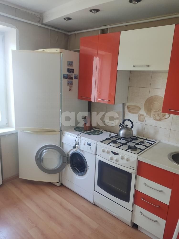 Фото №1: 2-комнатная квартира 45 м² - Мариуполь, р. Жовтневый, пр-кт Ленина, 84