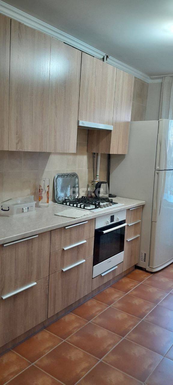 Фото №2: 4-комнатная квартира 81 м² - Мариуполь, р. Жовтневый, пр-кт Металлургов, 123