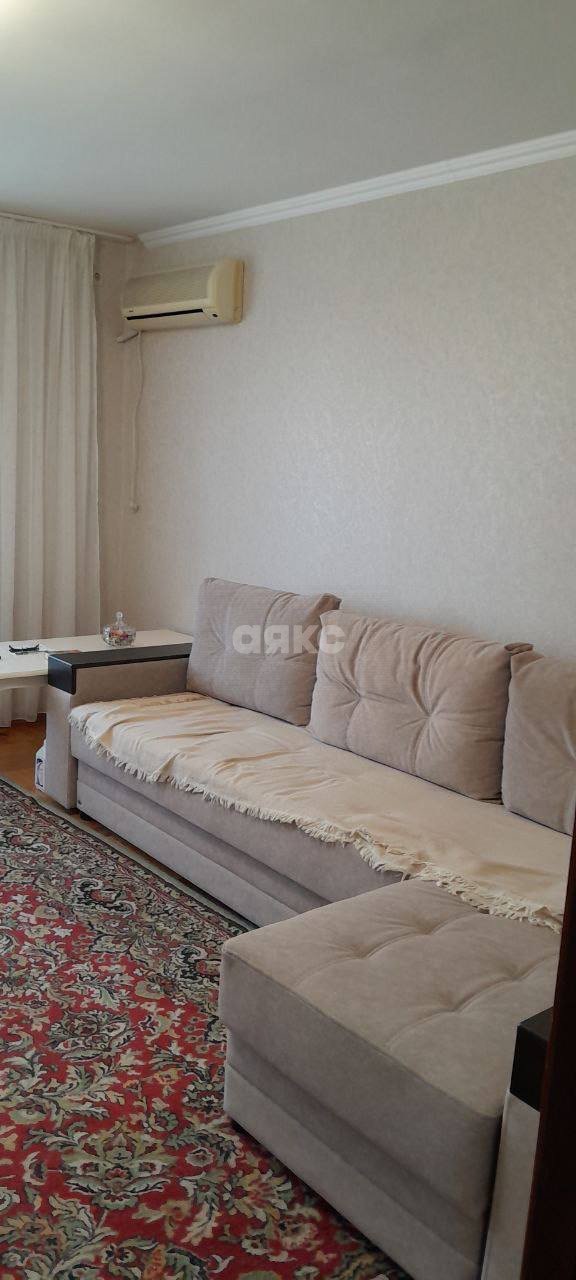 Фото №3: 4-комнатная квартира 81 м² - Мариуполь, р. Жовтневый, пр-кт Металлургов, 123