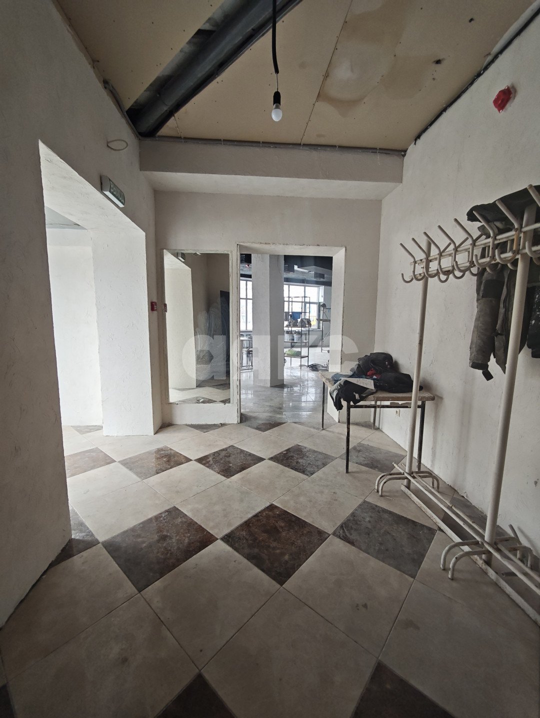 Фото №11: Коммерция 220 м² - Мариуполь, р. Жовтневый, ул. Вокзальная, 1