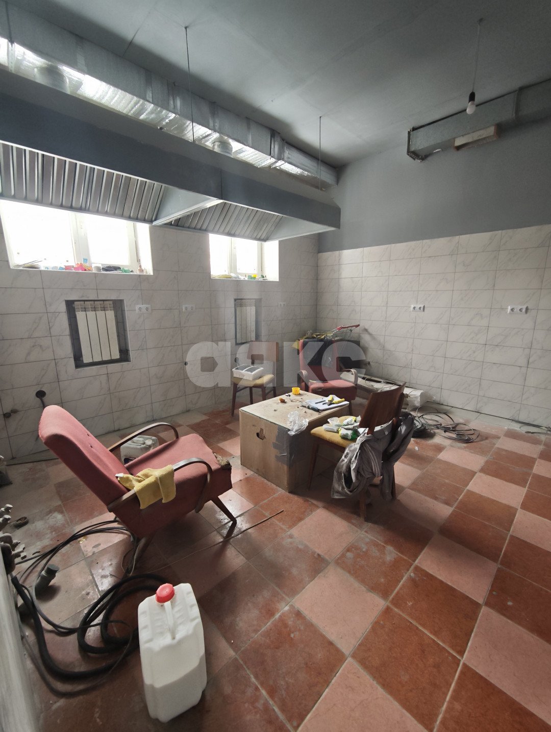 Фото №13: Коммерция 220 м² - Мариуполь, р. Жовтневый, ул. Вокзальная, 1