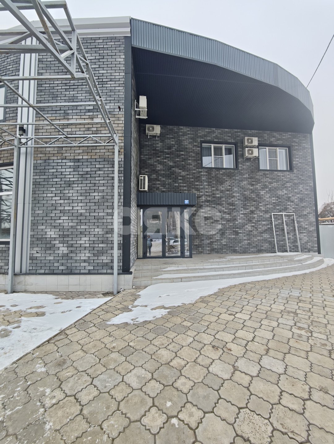 Фото №1: Коммерция 220 м² - Мариуполь, р. Жовтневый, ул. Вокзальная, 1