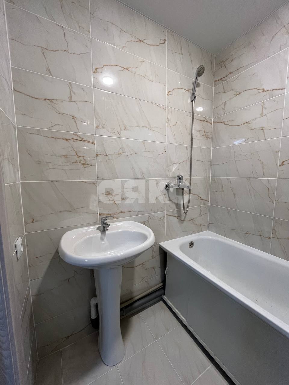 Фото №18: 2-комнатная квартира 47 м² - Мариуполь, Левобережный, мкр. Азовский, ул. 130-й Таганрогской Дивизии