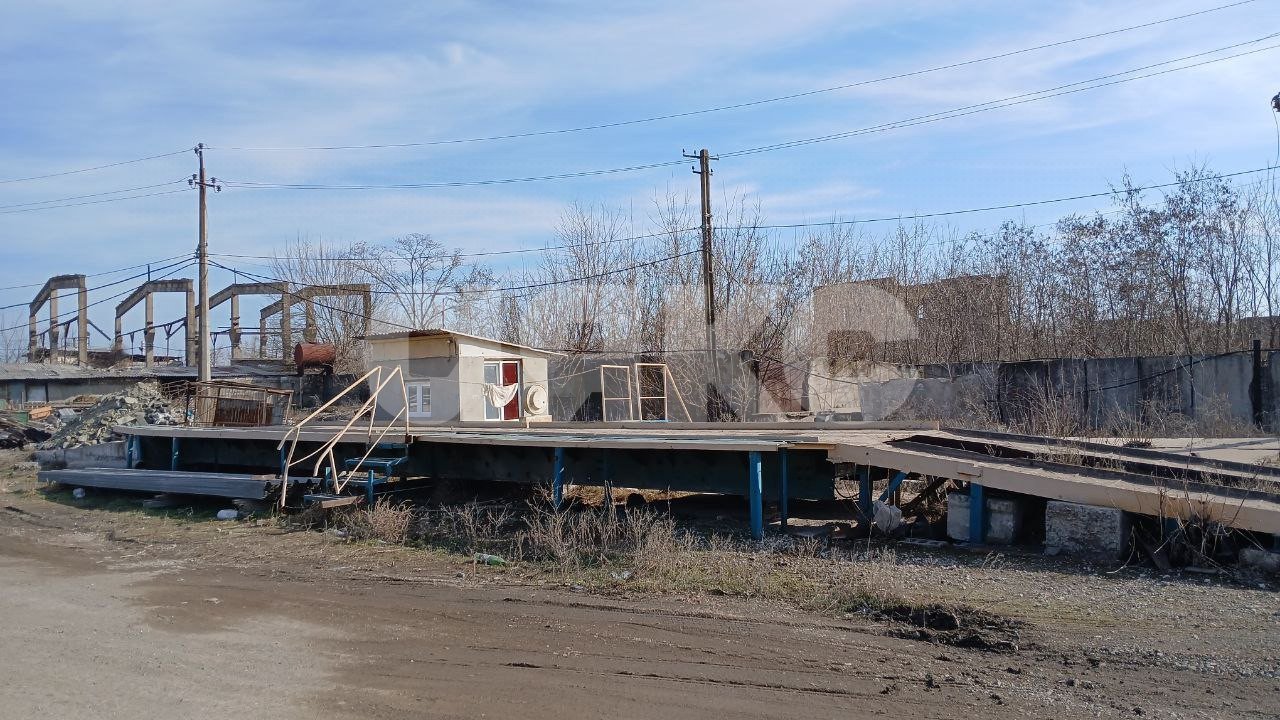 Фото №10: Коммерция 1800 м² - Мариуполь, р. Кальмиусский, пр-кт Карпова, 2