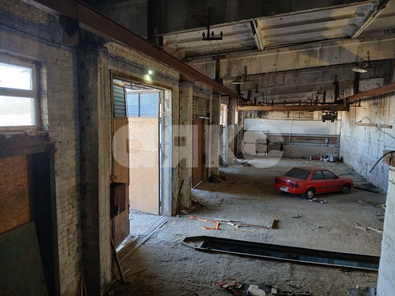 Фото №8: Коммерция 1800 м² - Мариуполь, р. Кальмиусский, пр-кт Карпова, 2