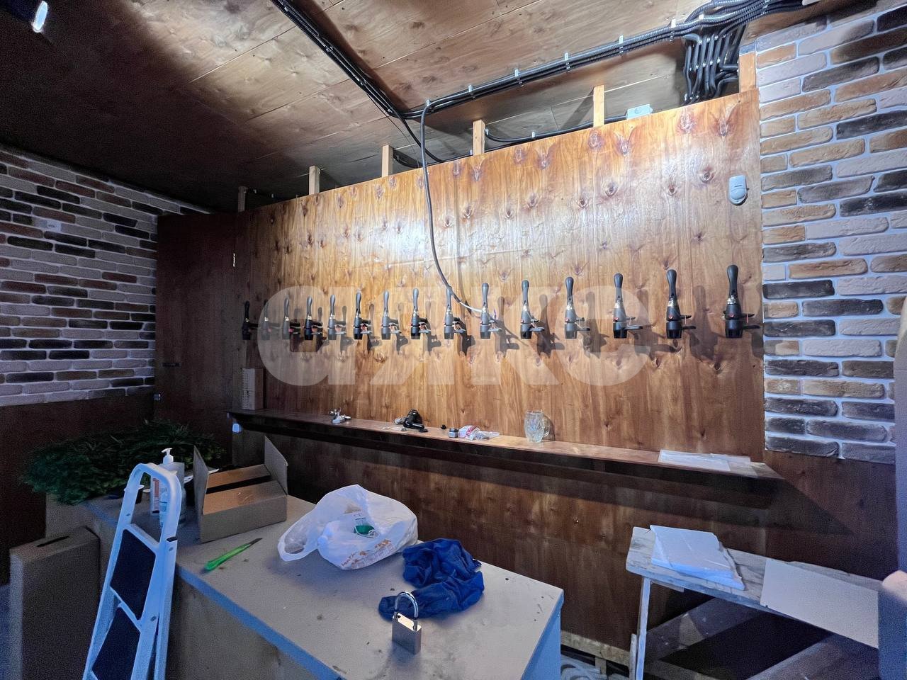 Фото №5: Коммерция 22 м² - Мариуполь, р. Жовтневый, пр-кт Металлургов, 30