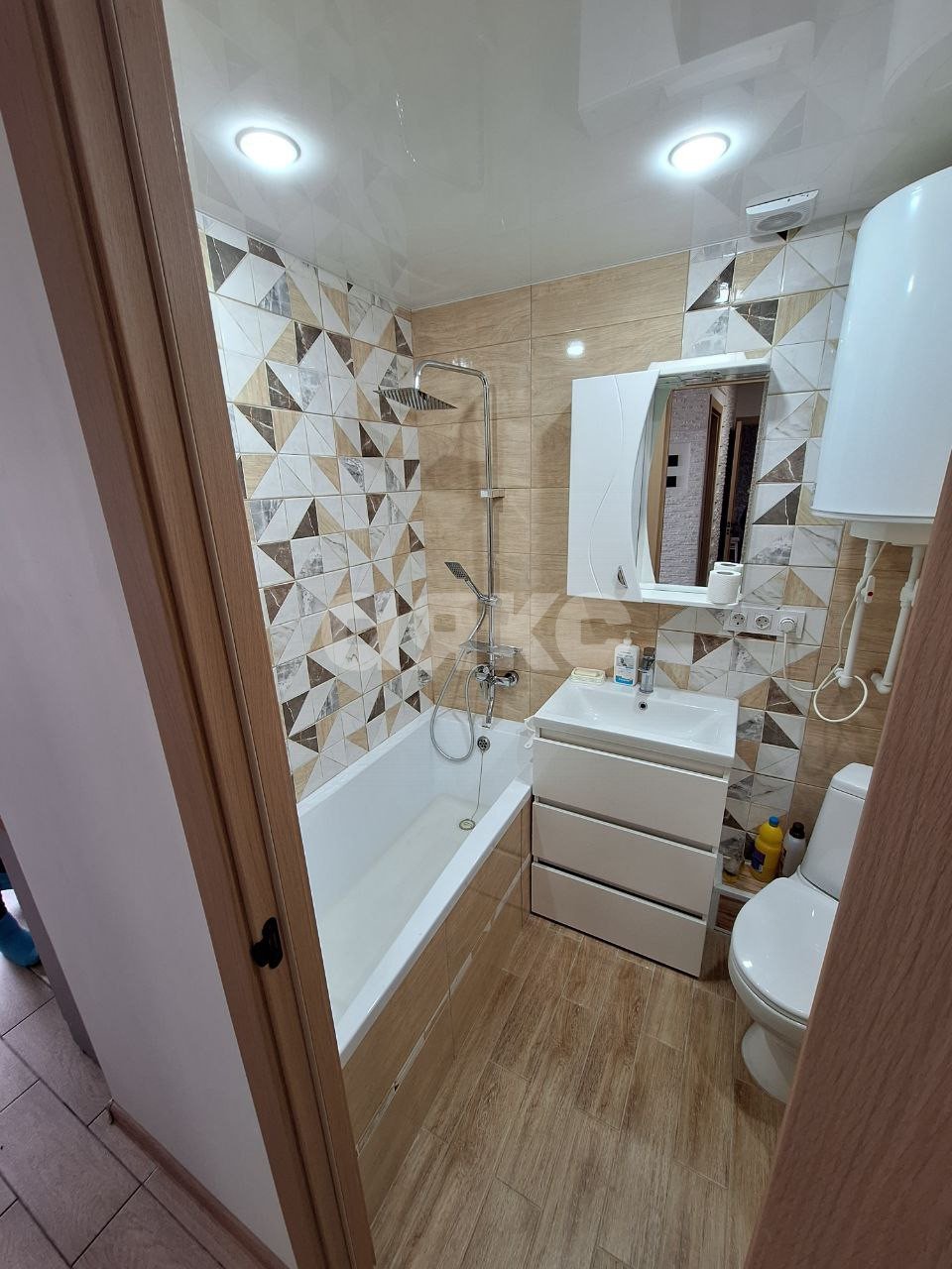 Фото №7: 2-комнатная квартира 50 м² - Мариуполь, Жовтневый, Западный, мкр. 21-й, пр-кт Строителей, 156