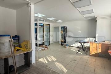 Фото №5: Коммерция 53 м² - Мариуполь, р. Жовтневый, ул. Административная площадь