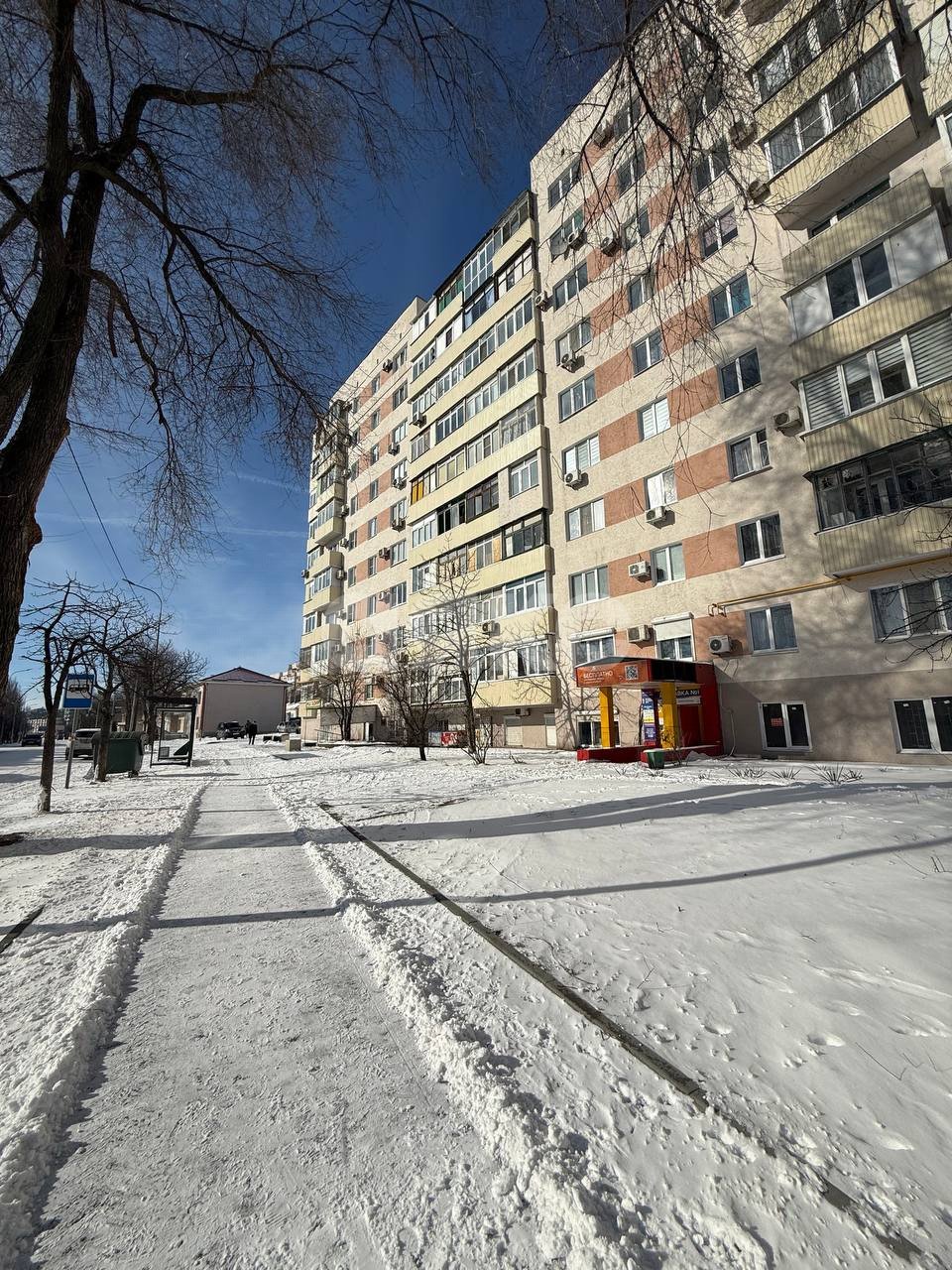 Фото №1: Коммерция 53 м² - Мариуполь, р. Жовтневый, ул. Административная площадь